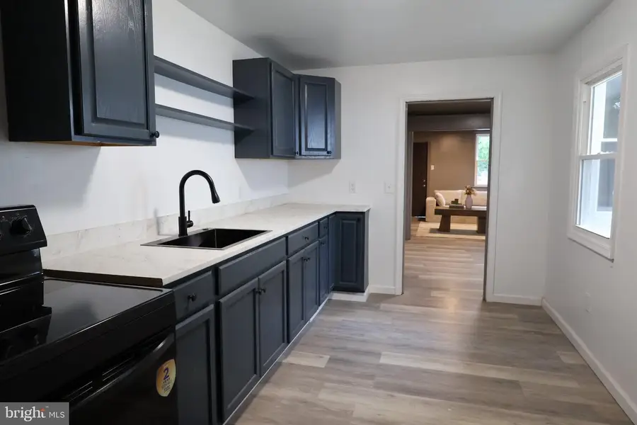 242 N 2nd St, Steelton, PA 17113 - #2