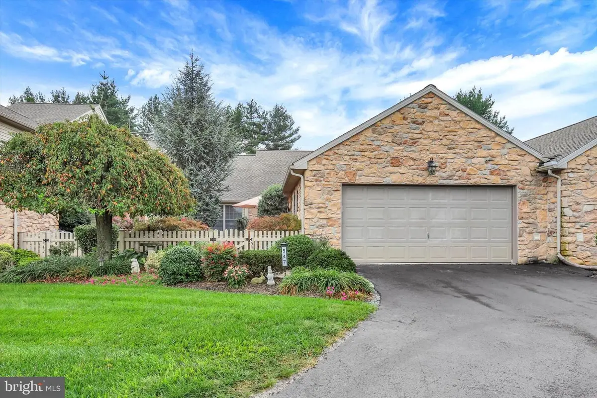 547 Farmhouse Ln, Hummelstown, PA 17036 - #1