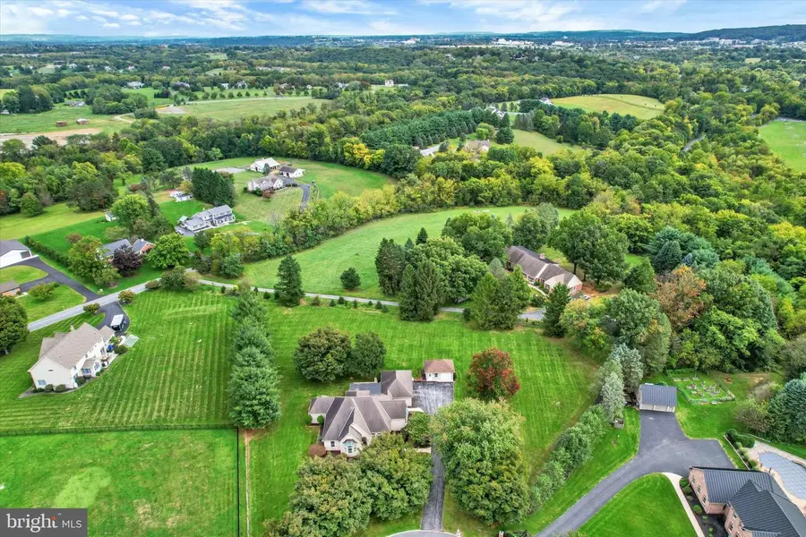 4 Fox Run Rd, Hummelstown, PA 17036 - #3