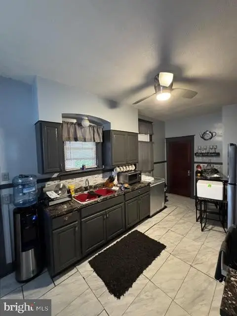 1152 Hudson St, Harrisburg, PA 17104 - #3