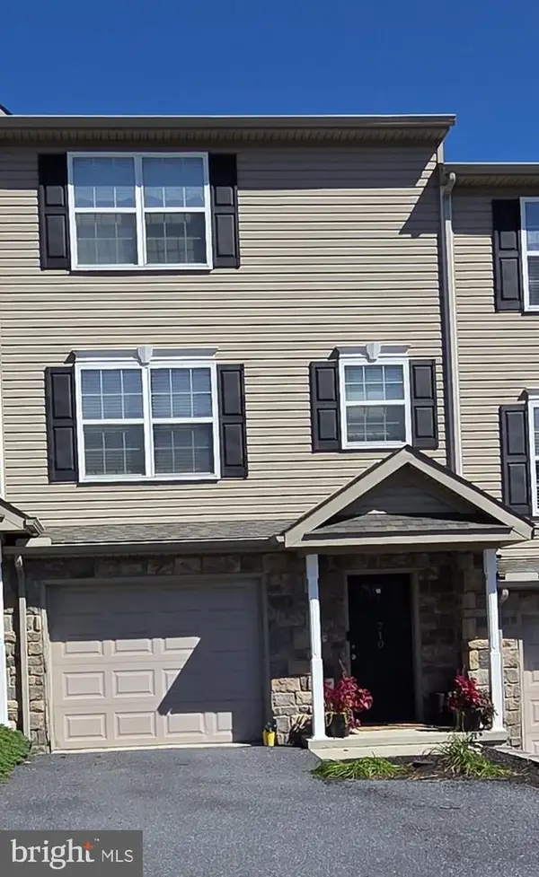 710 Gregs Dr, HARRISBURG, PA 17111