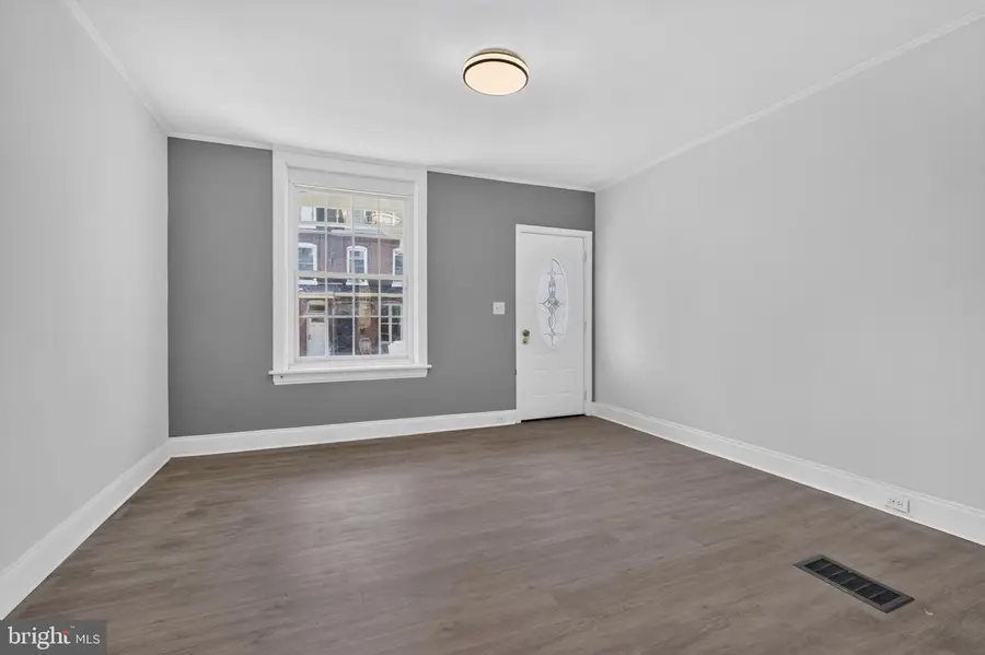 2213 Logan St, Harrisburg, PA 17110 - #2