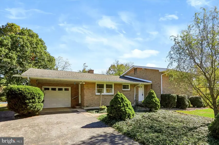 1501 Haven Croft Rd, Harrisburg, PA 17110 - #2