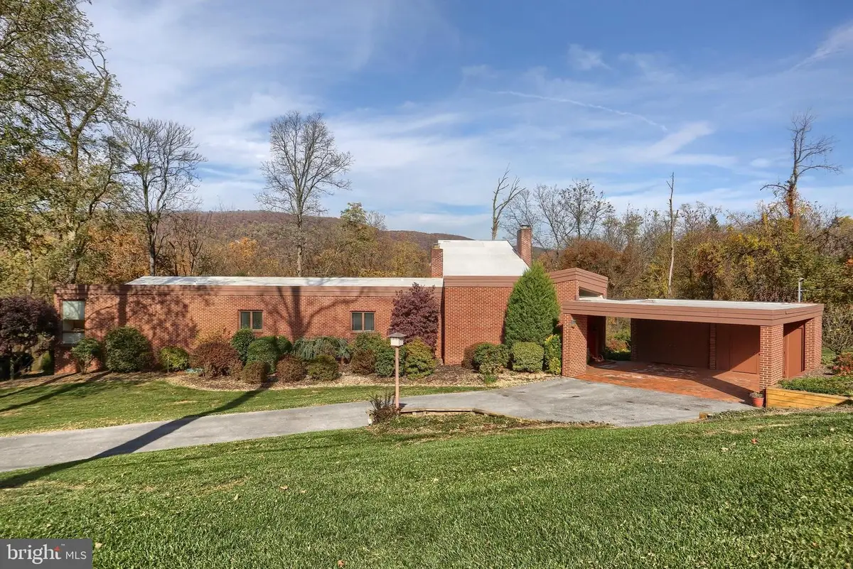4217 Kirkwood Rd, Harrisburg, PA 17110 - #1
