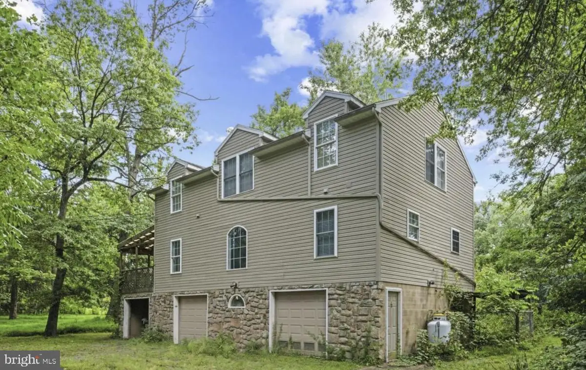 198 Valley Ln, Hummelstown, PA 17036 - #1