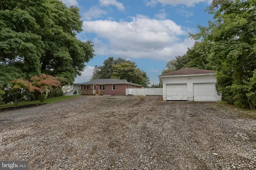 144 E Caren Dr, Grantville, PA 17028 - #2