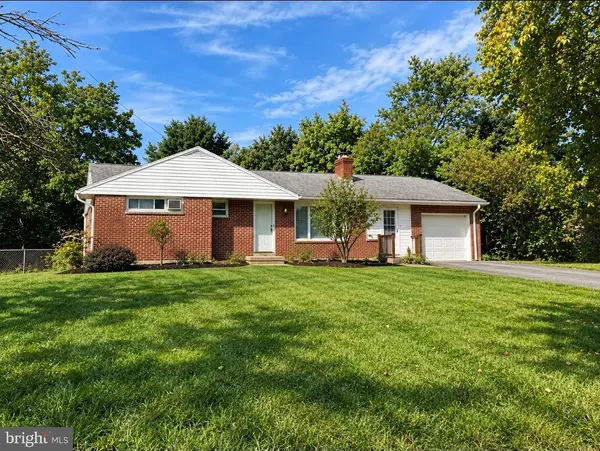 1184 Fairmont Dr, HARRISBURG, PA 17112
