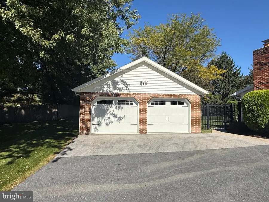 4431 Pasture Dr, Elizabethtown, PA 17022 - #3