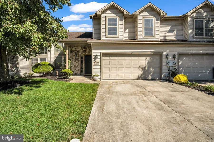 27 Edgewater Dr, Middletown, PA 17057 - #2