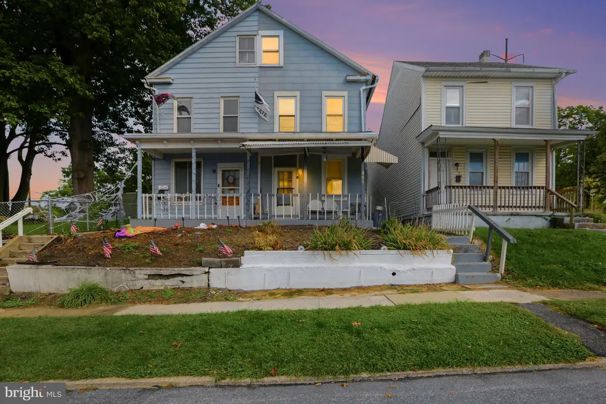 553 Dunkle St, Harrisburg, PA 17104 - #1