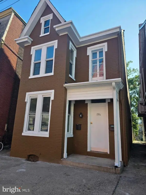 196 S 2nd St S, STEELTON, PA 17113