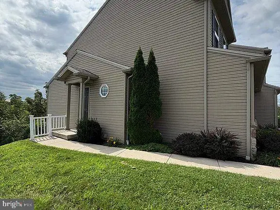 8464 Hamilton St, Hummelstown, PA 17036 - #3