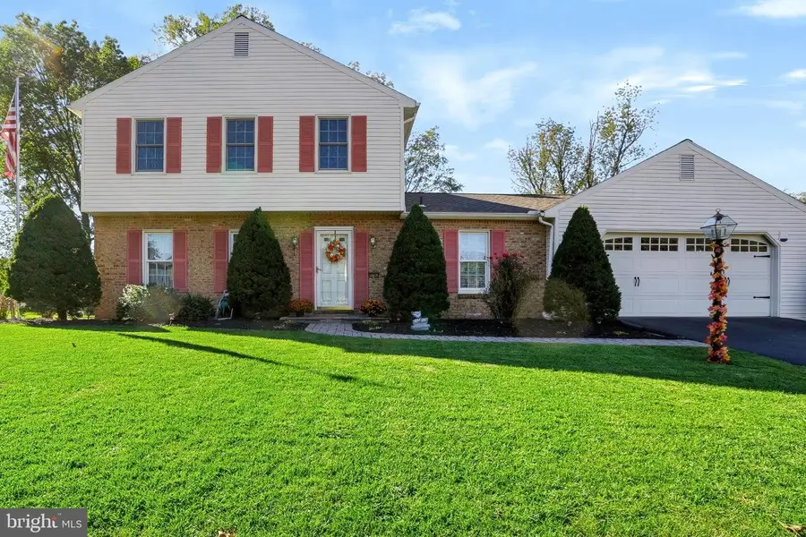 2282 Forest Hills Dr, Harrisburg, PA 17112 - #2