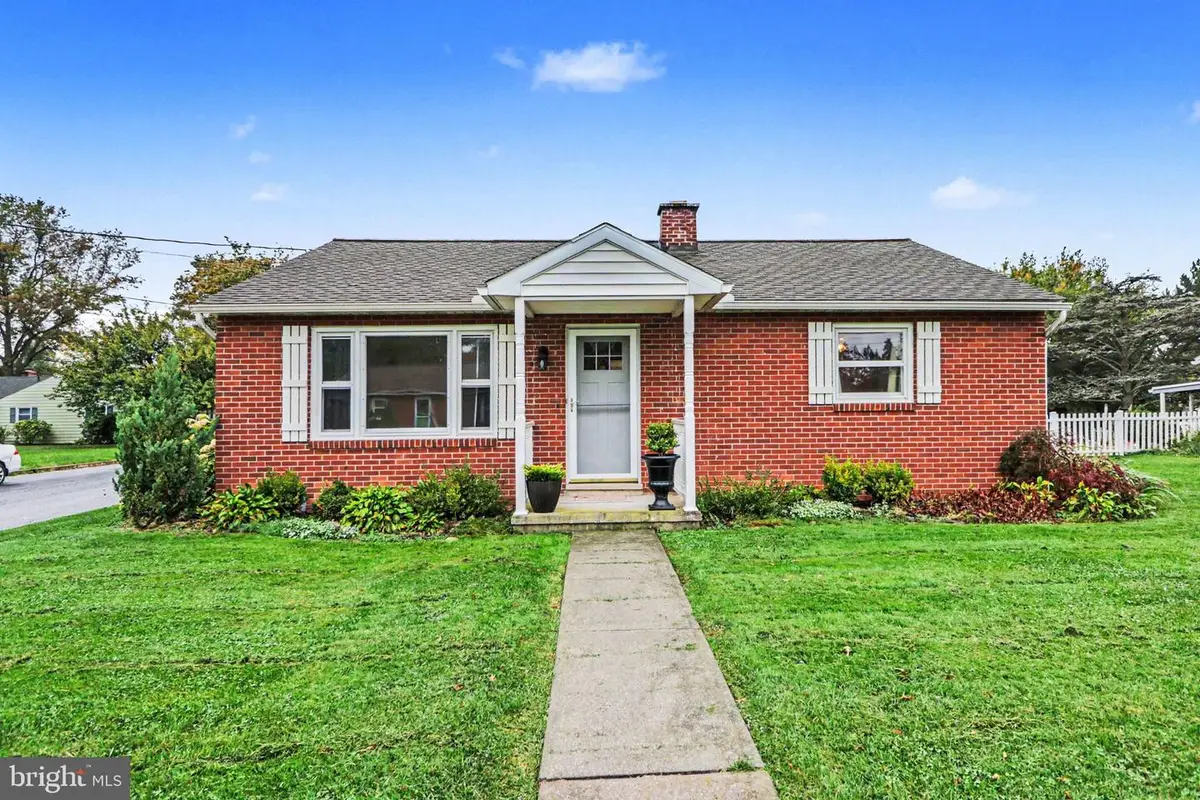 140 Peach Ave, Hershey, PA 17033 - #1