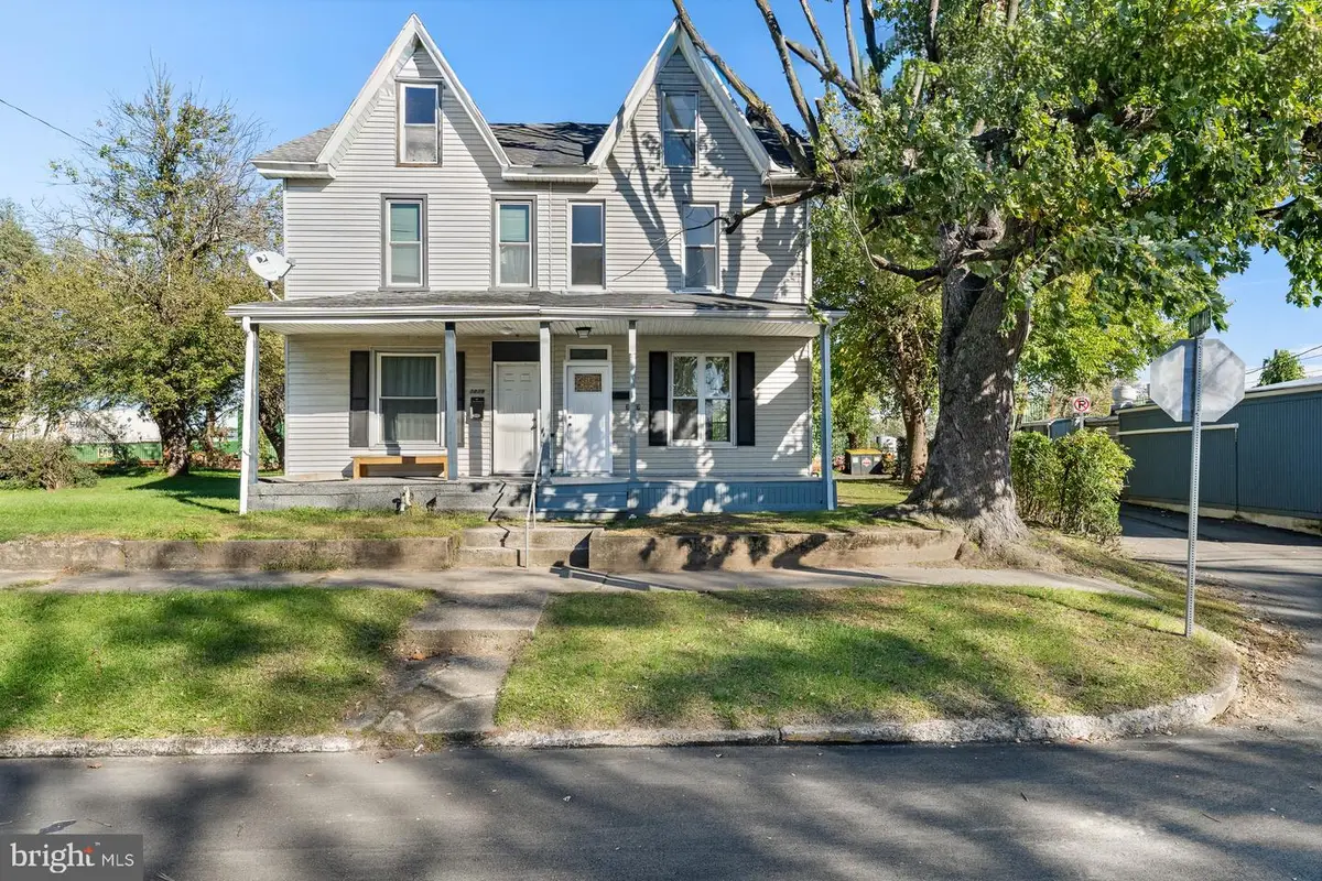 3837 N 6th St, Harrisburg, PA 17110 - #1