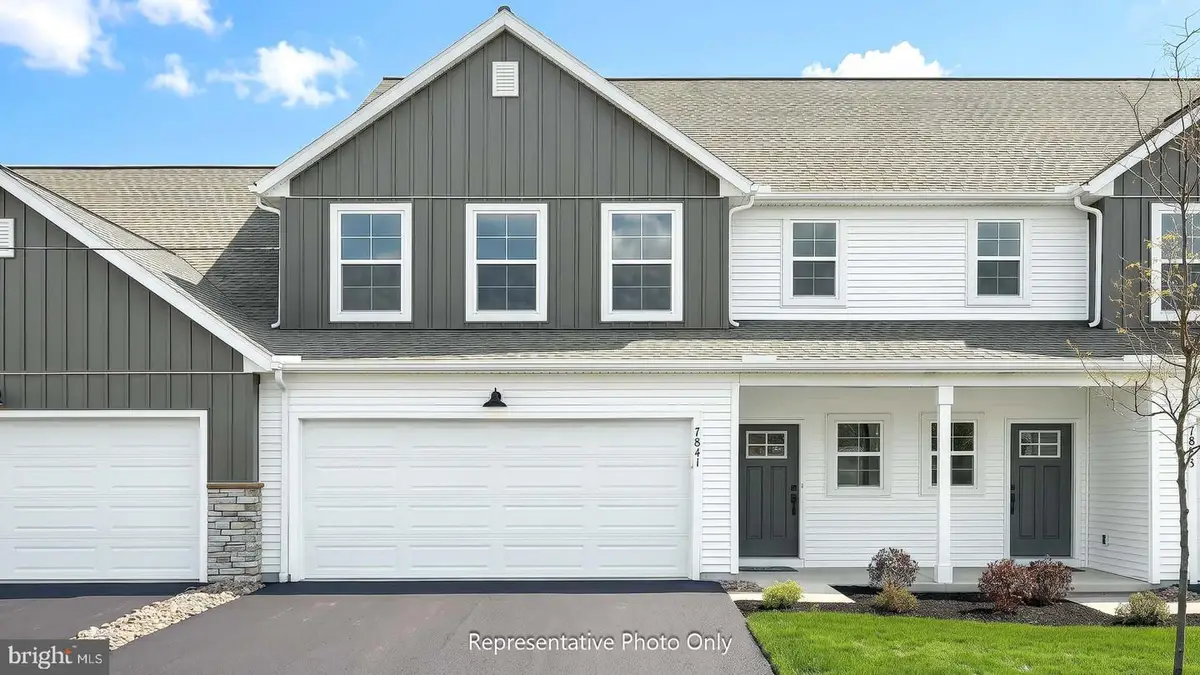 7831 Oak Brook Dr, Harrisburg, PA 17112 - #1