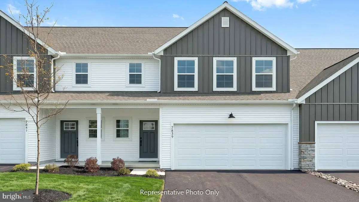 7829 Oak Brook Dr, Harrisburg, PA 17112 - #1
