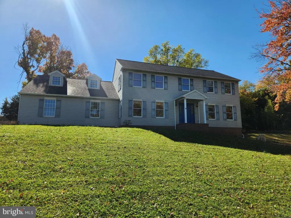 396 Woodland Ave, Middletown, PA 17057 - #1