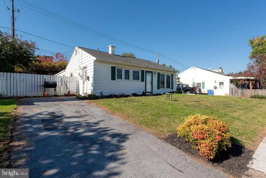 1057 N Pine St, Middletown, PA 17057 - #2