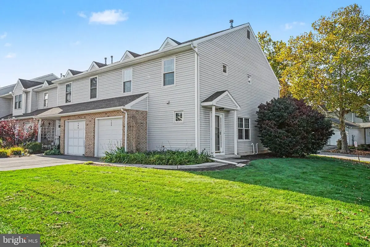 142 Fawn Rdg N, Harrisburg, PA 17110 - #1