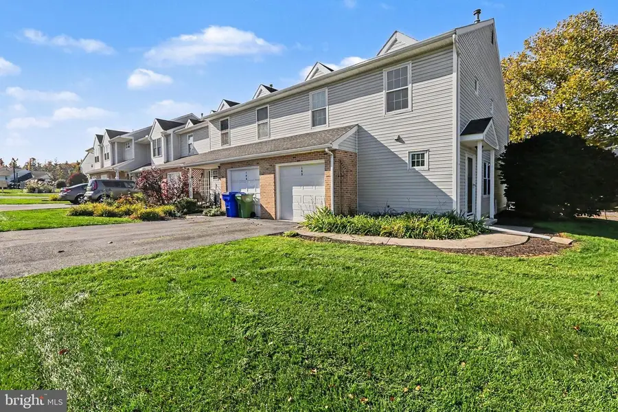 142 Fawn Rdg N, Harrisburg, PA 17110 - #3