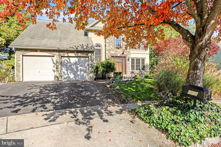 330 Hunter Path Rd, Hummelstown, PA 17036 - #2