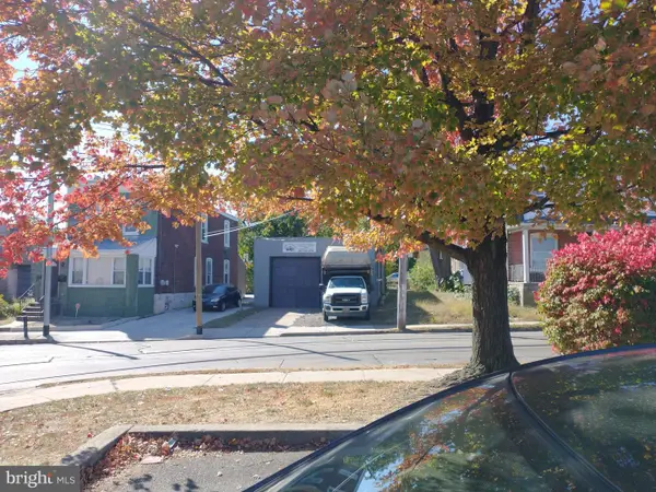 908 Cedar Ave, DARBY, PA 19023