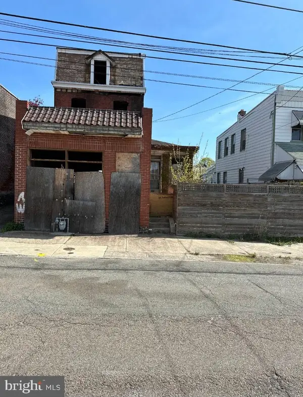 327-329 Pennell St Aly, CHESTER, PA 19013