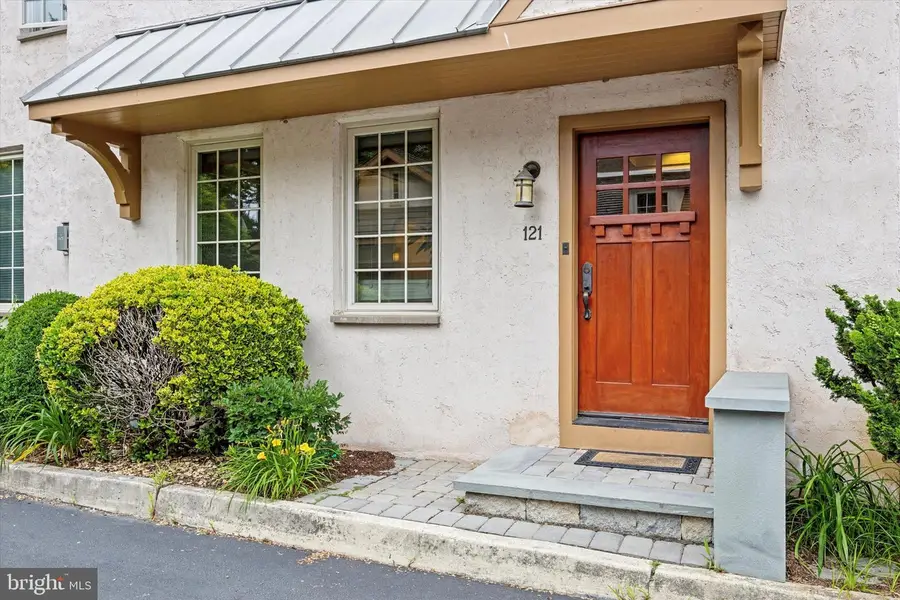 121 Valley Pl, Media, PA 19063 - Image #2