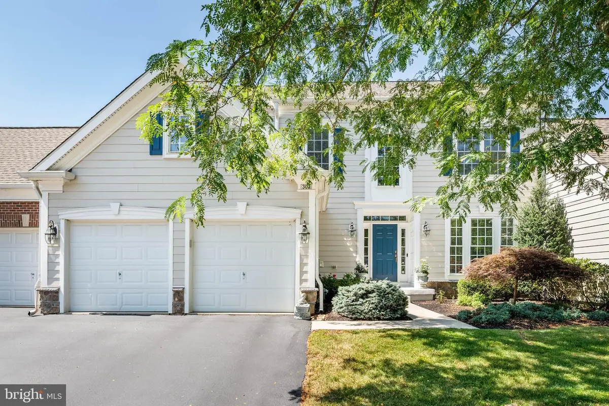 302 Arthur Ct, Newtown Square, PA 19073 - Image #1