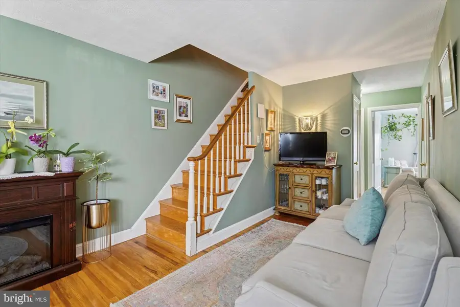 1133 Agnew Dr, Drexel Hill, PA 19026 - Image #2