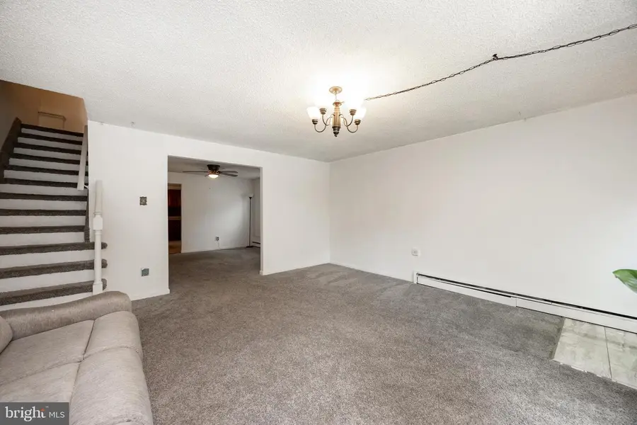 222 Collingdale Ave, Collingdale, PA 19023 - Image #2