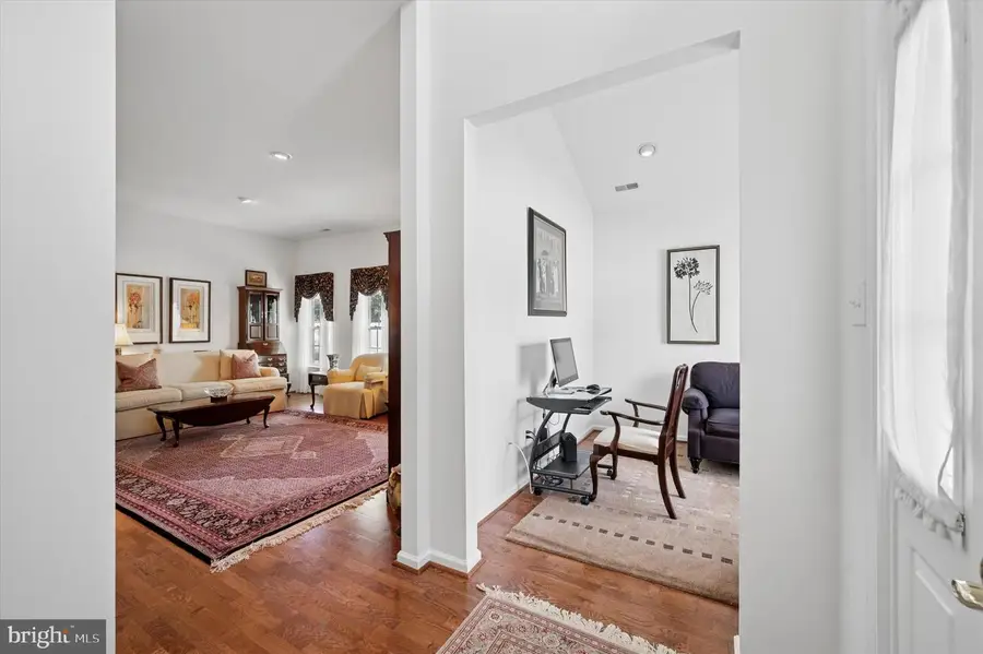 9 Corbett Dr, Upper Chichester, PA 19061 - Image #2