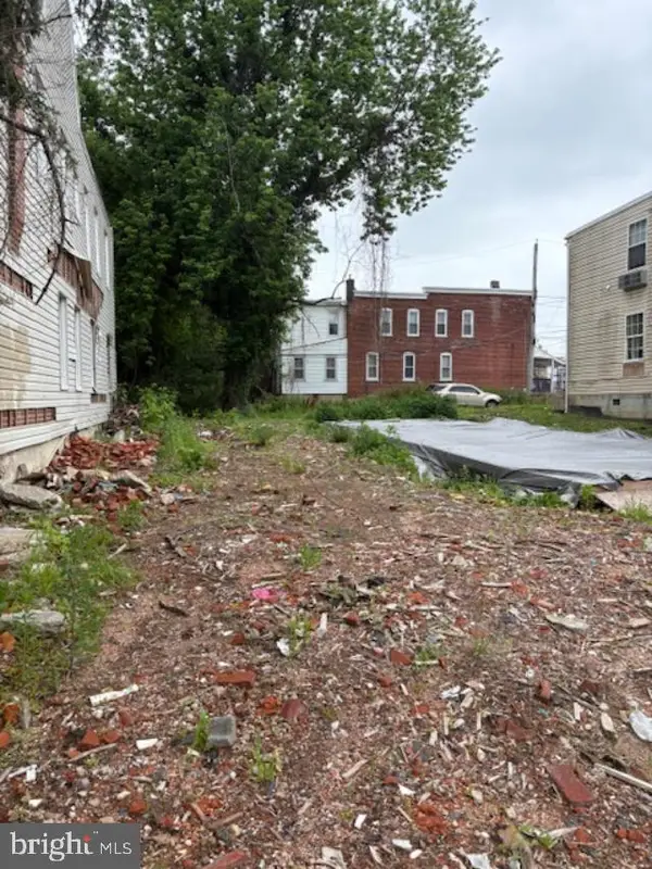 239 W 9th St, CHESTER, PA 19013