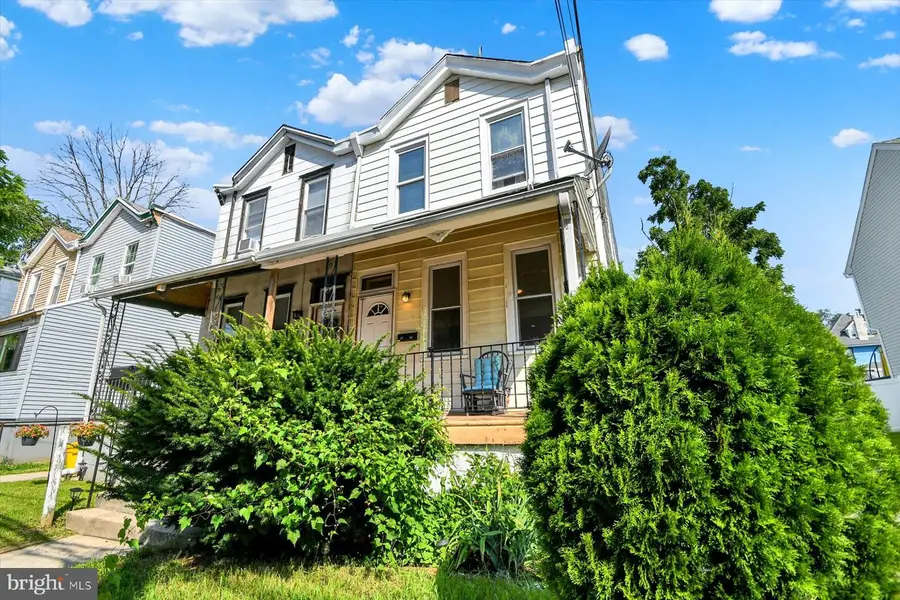 1044 Jackson Ave, Sharon Hill, PA 19079 - Image #2