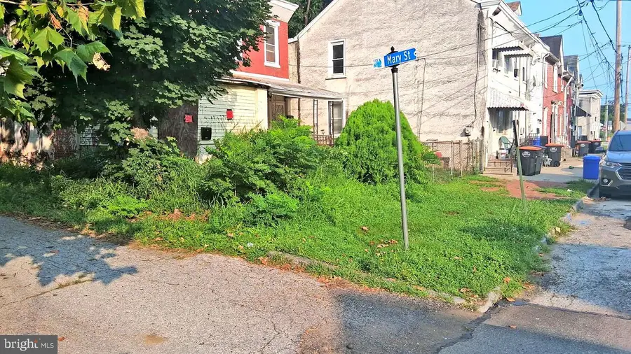 223 Jeffrey St, Chester, PA 19013 - Image #2