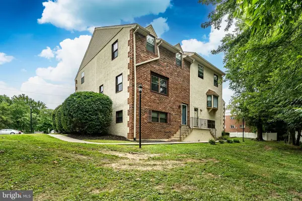 31 Silver Lake Ter #32, MORTON, PA 19070