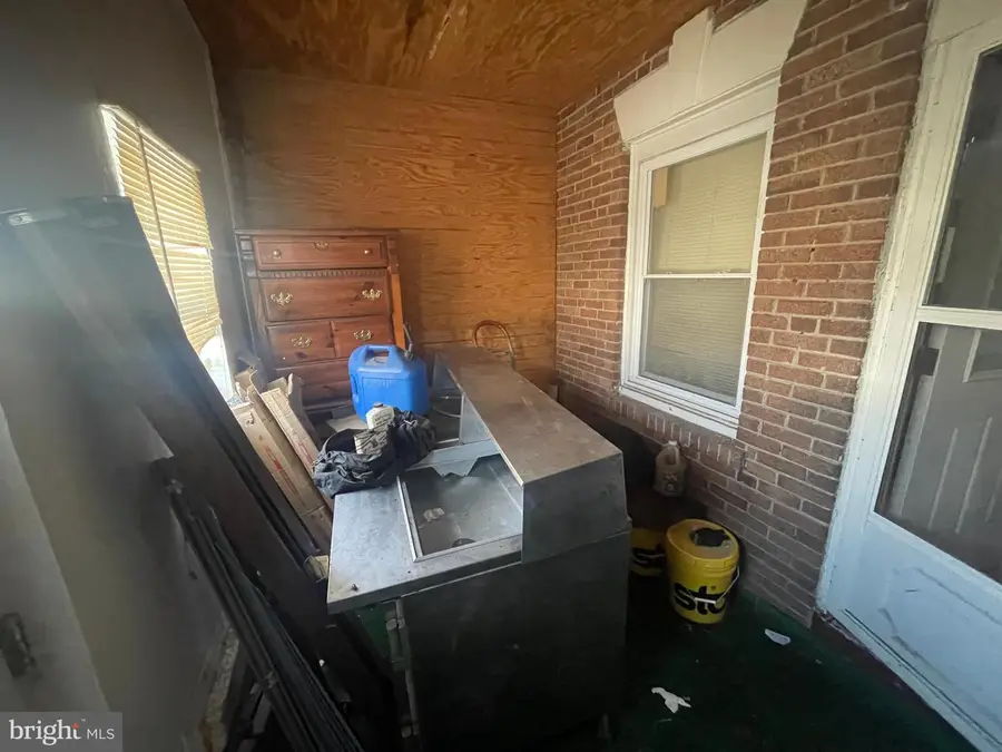 921 Mcdowell Ave, Chester, PA 19013 - Image #2