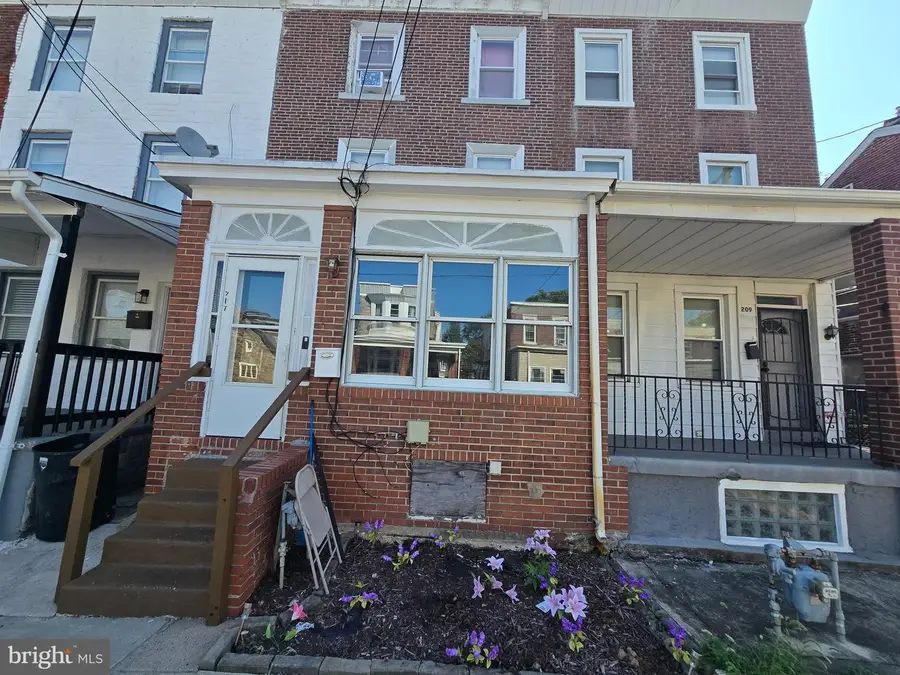 207 S 5th St, Darby, PA 19023 - Image #2