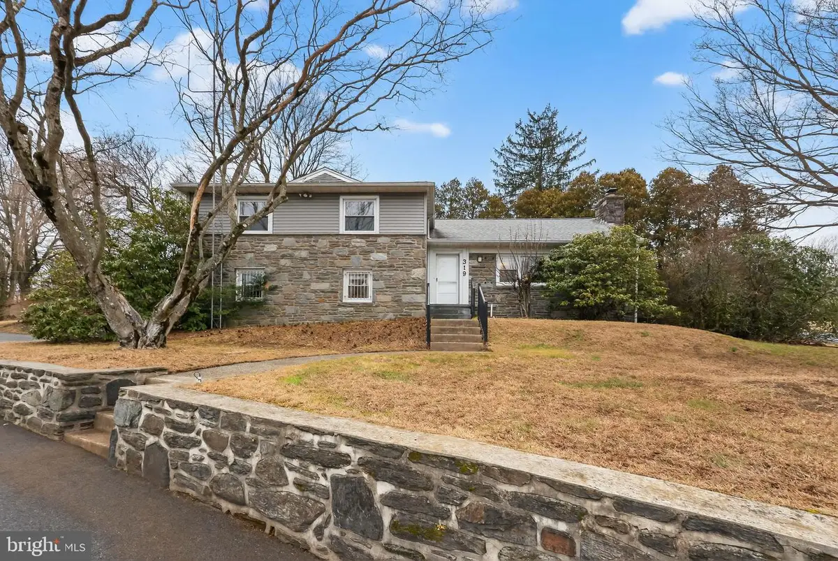 319 Crestview Cir, Media, PA 19063 - Image #1