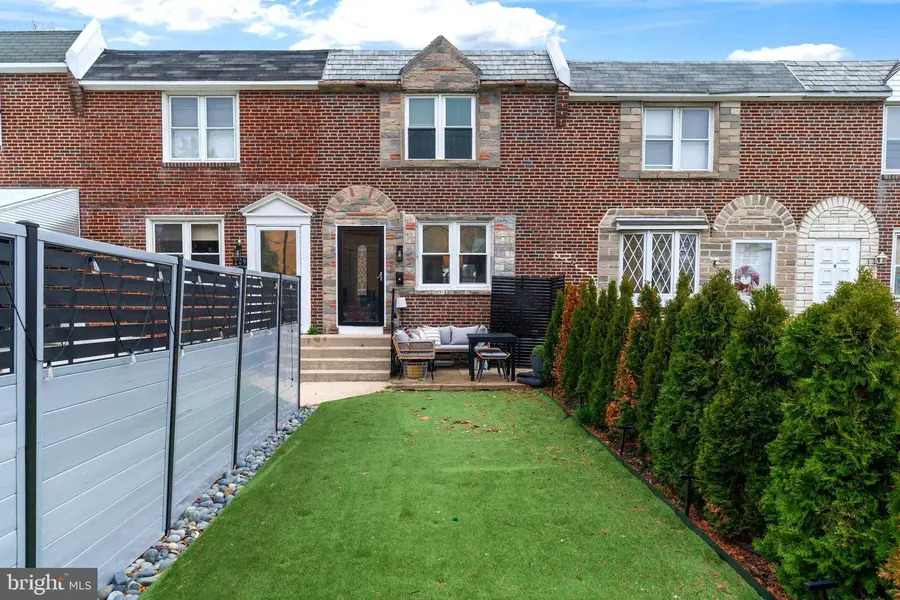 207 N Bishop Ave, Clifton Heights, PA 19018 - Image #2