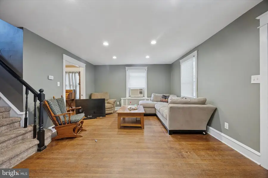 265 W Ridley Ave, Ridley Park, PA 19078 - Image #3