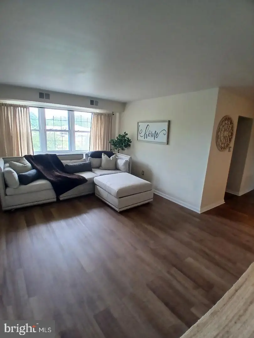 826 South Ave #r-8, Secane, PA 19018 - Image #3