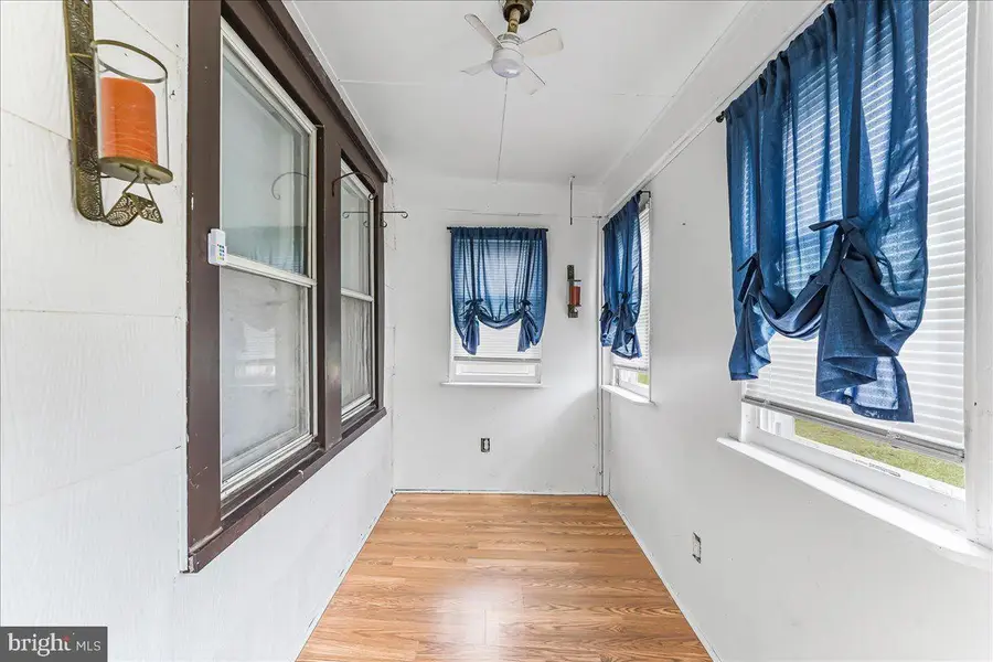 632 Taylor Ave, Upper Chichester, PA 19061 - Image #3