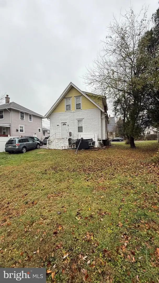 1525 Elmwood Ave, Folcroft, PA 19032 - Image #1