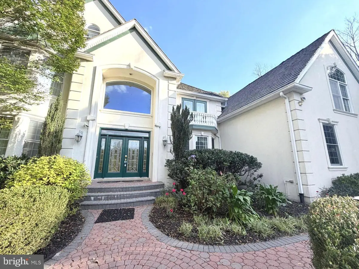 584 S Heilbron Dr, Media, PA 19063 - Image #1