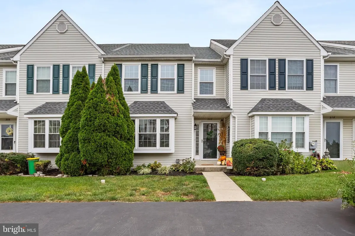 220 Spring Valley Way, Aston, PA 19014 - Image #1