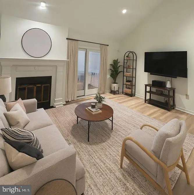 138 Montrose Ave #8, Bryn Mawr, PA 19010 - Image #3