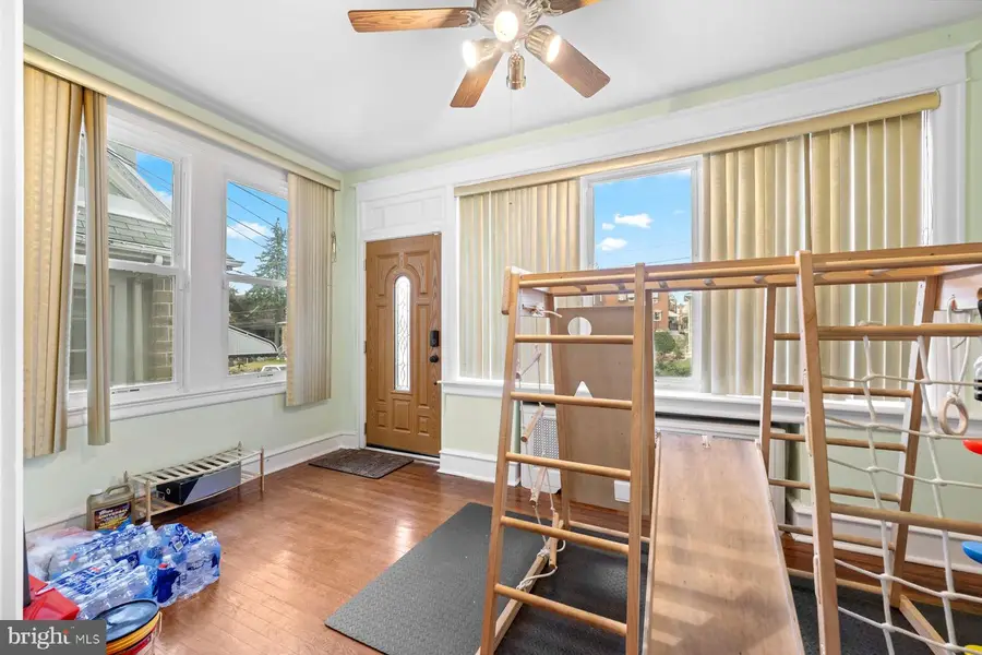 808 Serrill Ave, Lansdowne, PA 19050 - Image #2