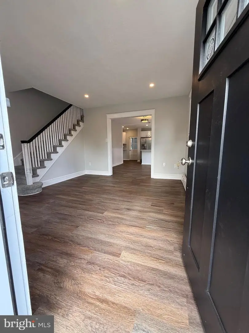 3 W Cooke Ave, Glenolden, PA 19036 - Image #2